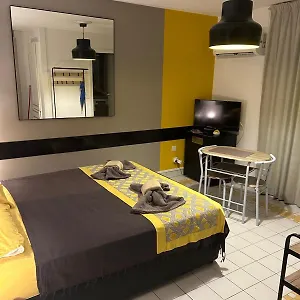 Kaza Loulou Au Manganao Au Pied De La Et Piscine Saint-Francois (Grande-Terre)